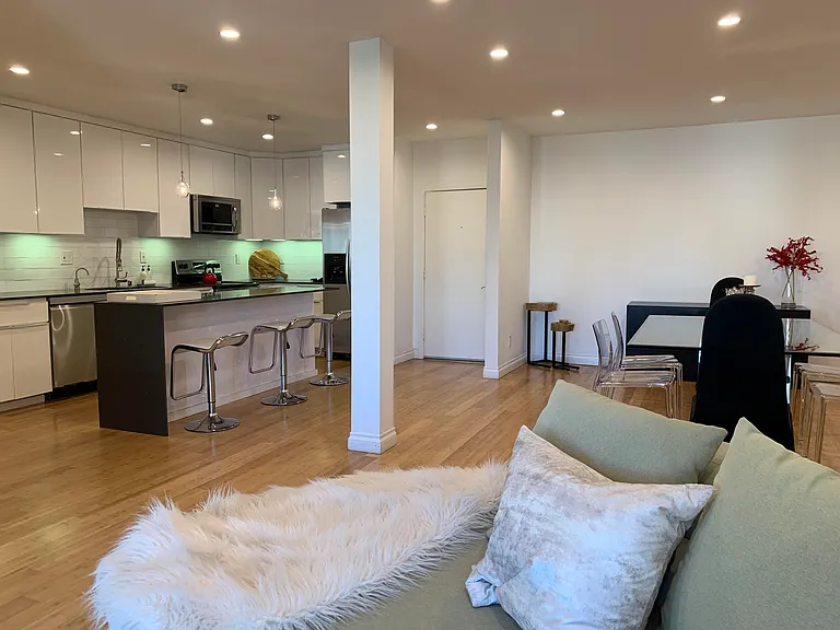 11645 Montana Ave #340 — Photo 3