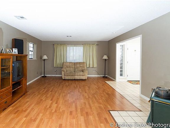 2nd image of 2 Basore Dr