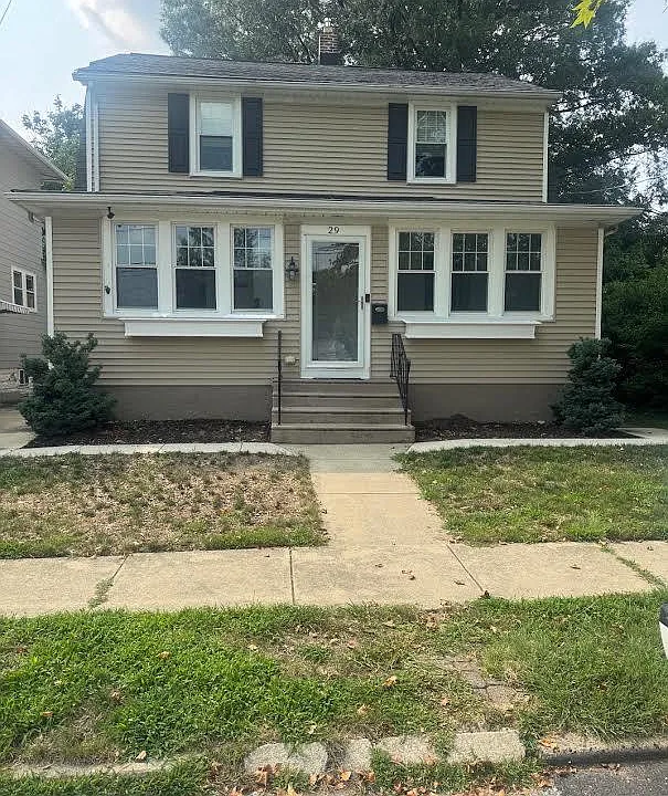 29 E Franklin Ave