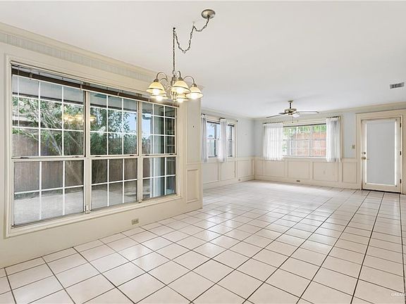 4th image of 309 Marigold Ave
