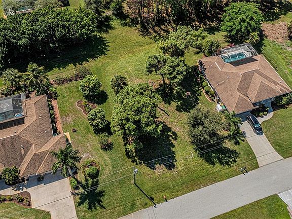 2nd image of 265 Long Meadow Ln