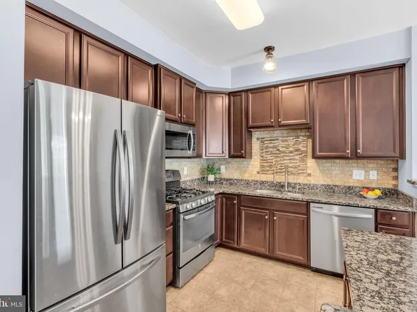 31 Sundance Dr, Hamilton, NJ 08619