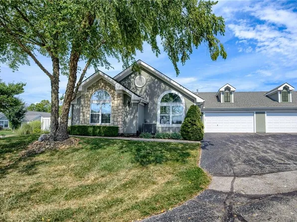 7137 Meadow View St, Shawnee, KS 66227