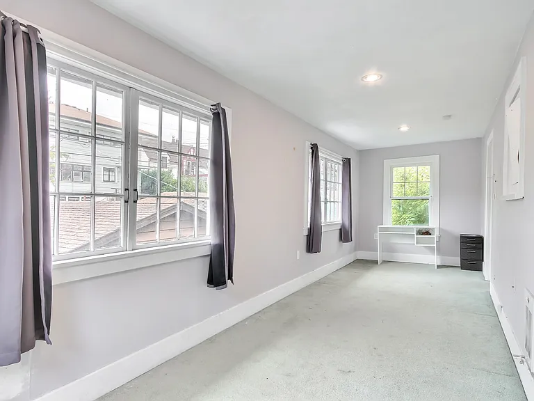 5039 19th Ave NE — Photo 11