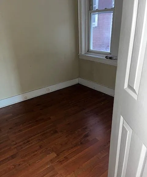 5634 Walnut St #1 — Photo 8