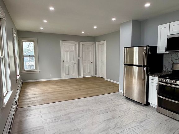 3rd image of 52 Clinton Ave