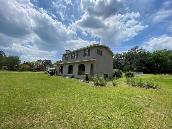 3rd image of 7118 Blueberry Hill Dr