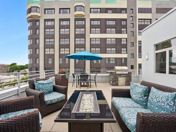 Freshwater Plaza Apartments
