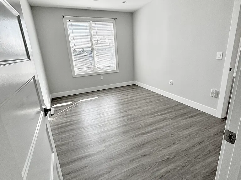 151 Hancock St #16 — Photo 11