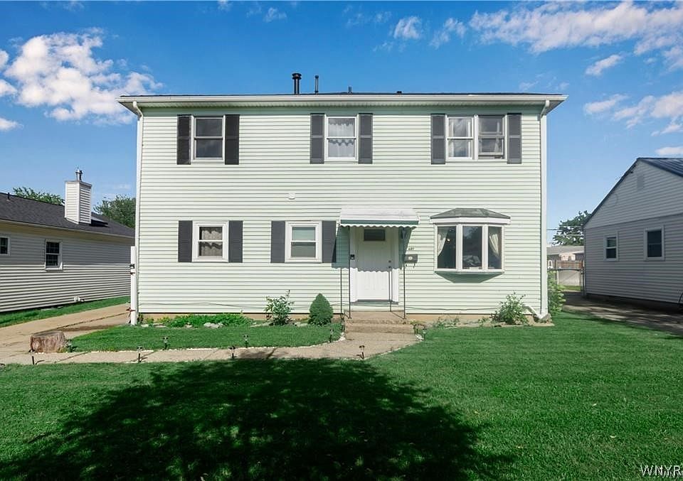 1st image of 635 Loretta St
