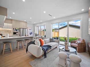 3563 E 25th Ave #2, Vancouver, BC V5R 1K3