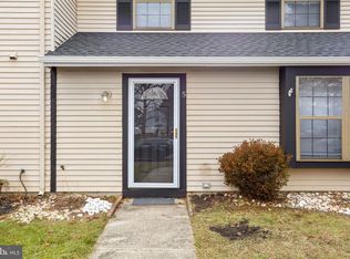 5 Hewitt Ln, Sicklerville, NJ 08081