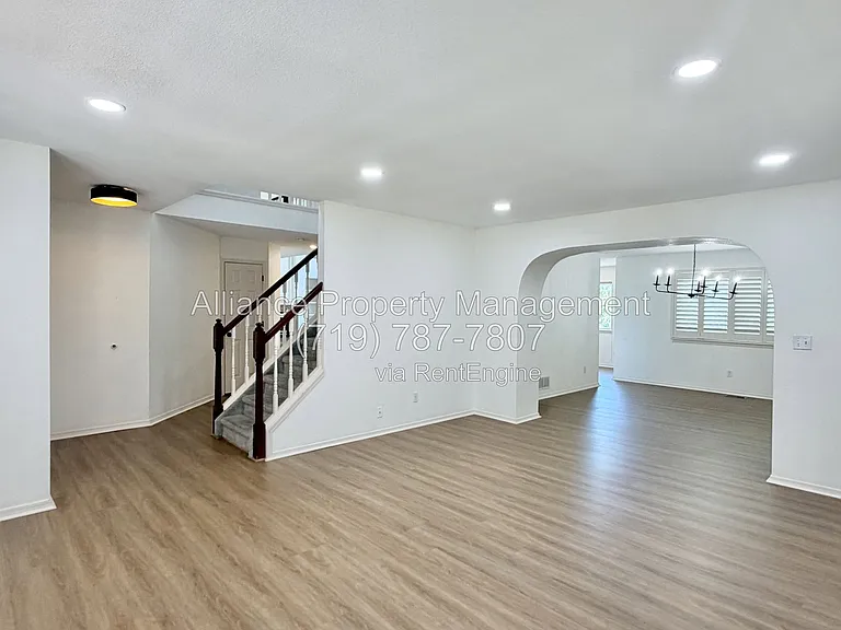 1755 Smoke Ridge Dr — Photo 2