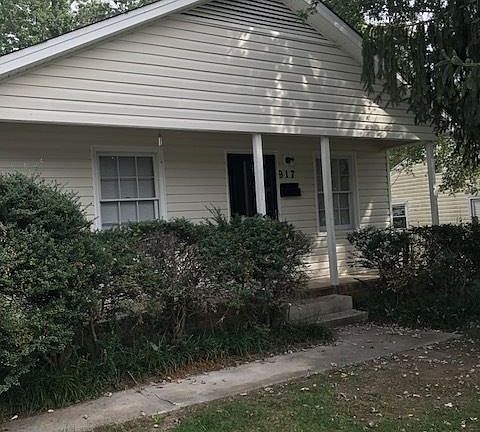 2nd image of 917 Silver Ave