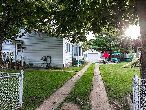 3rd image of 2759 Janet Ave