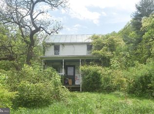 266 Overlook Dr, Rileyville, VA 22650