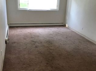 310 W 33rd St APT 19, South Sioux City, NE 68776