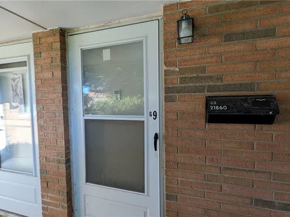 21860 River Oaks Dr #G9, Rocky River, OH 44116