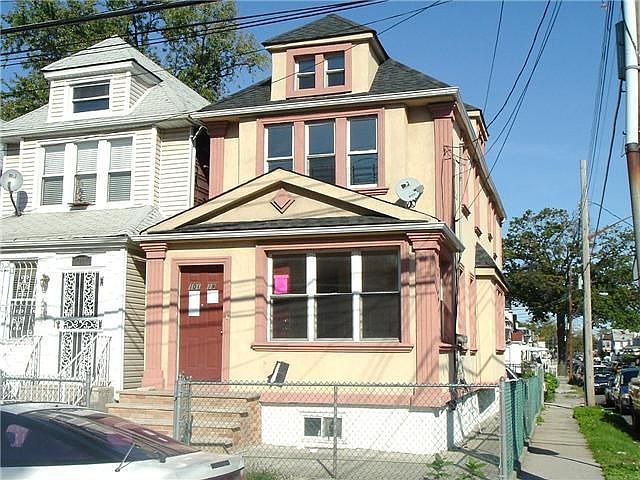 1st image of 10119 Remington St
