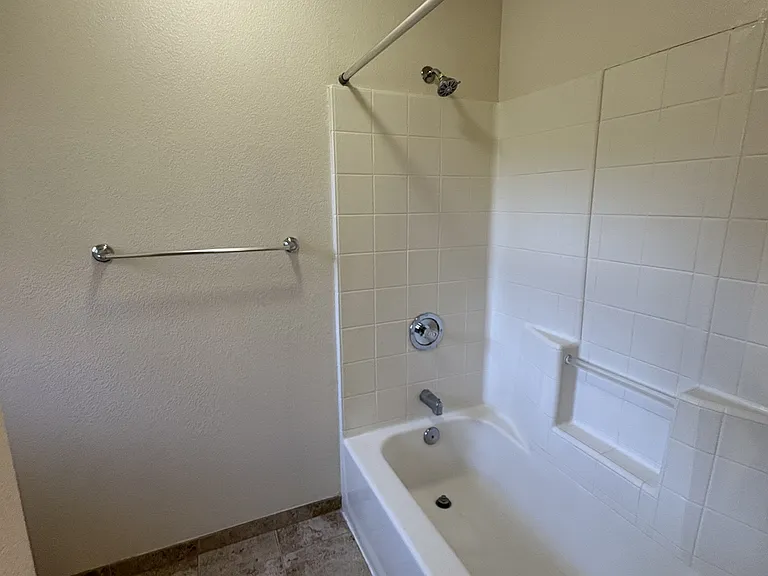 1748 Mount Olive Dr — Photo 11