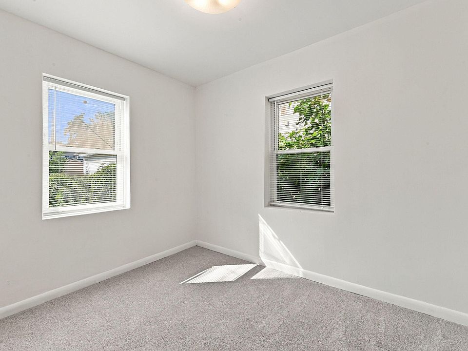 118 Dekalb St, photo 13