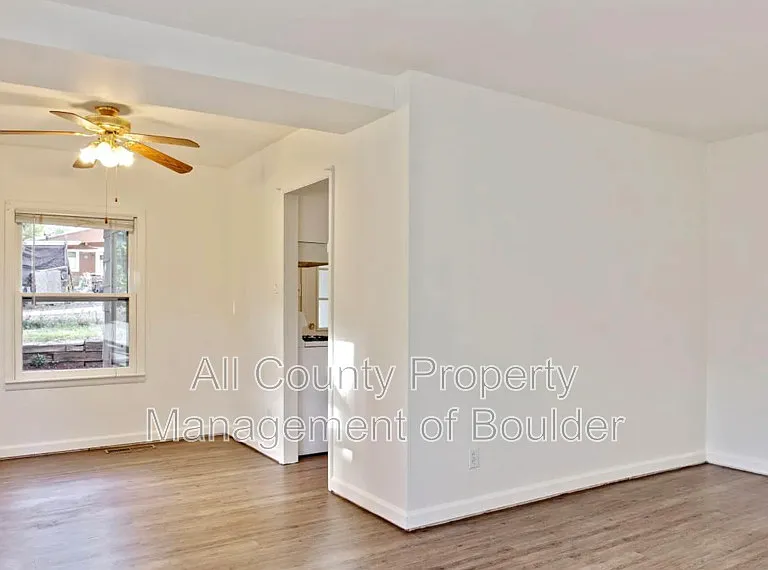 732 Alpine Ave — Photo 2