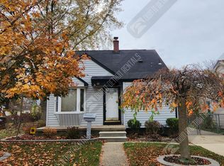 34881 Winslow St, Wayne, MI 48184