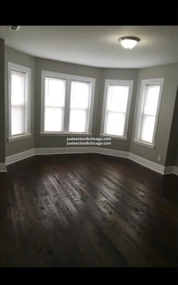 3 bed, 1.0 bath, $2,100 — Photo 4