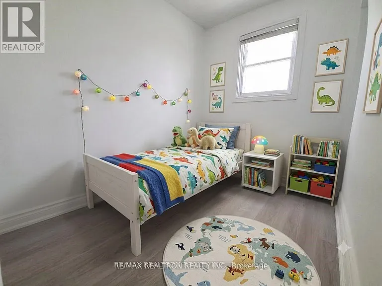 241 Septonne Ave — Photo 9