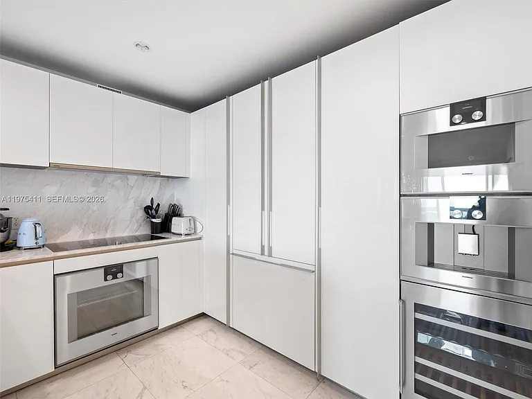 10203 Collins Ave #1105 — Photo 8
