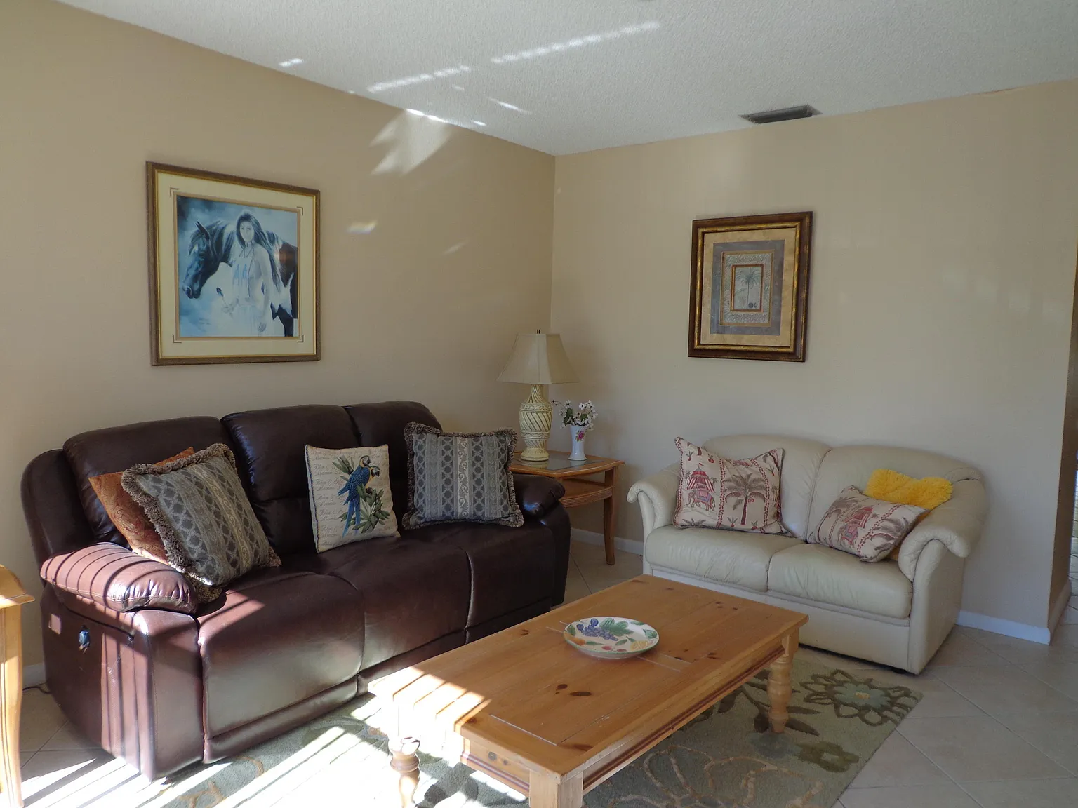2 bed, 2.0 bath, 1086 sqft, $4,000 — Photo 2