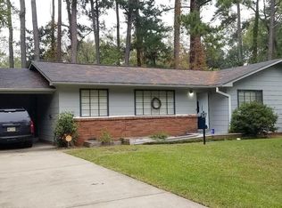1052 Parkwood Pl, Jackson, MS 39206