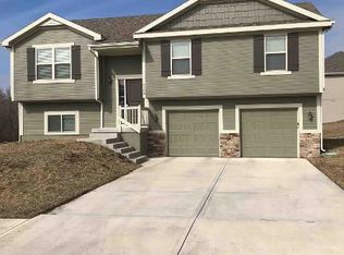 6108 NE 51st St, Kansas City, MO 64119