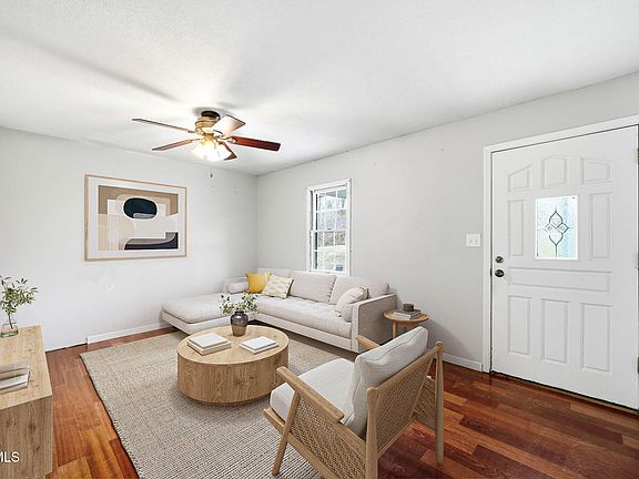 5th image of 19486 Astor Rd