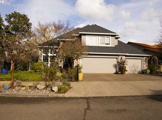 14290 SE Terrace Dr, Clackamas, OR 97015