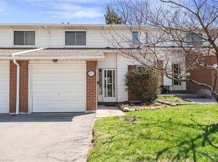 457 Woodview Rd #4, Burlington, ON L7N2Z9