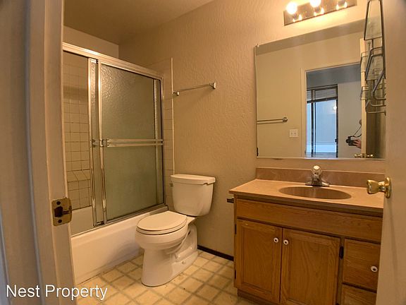 2nd image of 2365 Mariposa St Unit 1