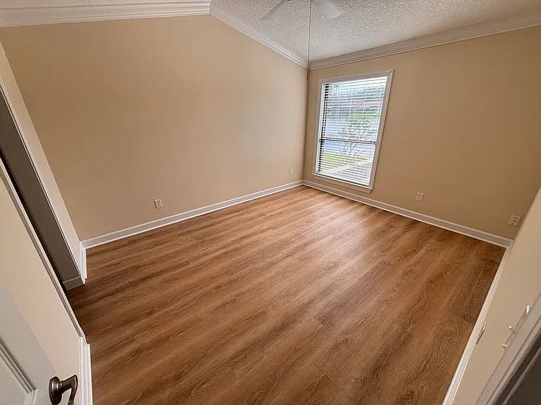 7823 Fawn Brook Cir E — Photo 21