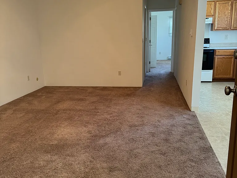 418 Main Ave — Photo 1