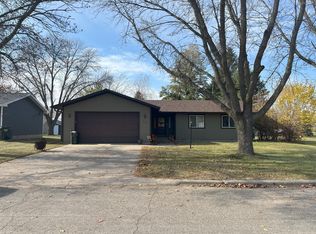 919 4th St NW, Clara City, MN 56222