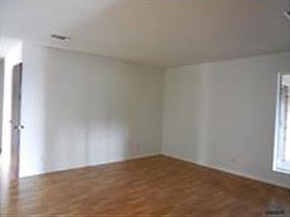 2nd image of 500 Buttercup Ln