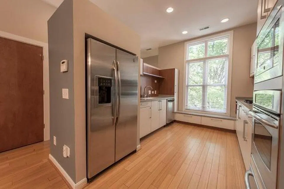 5 bed, 3.5 bath, 1652 sqft, $4,500 — Photo 3