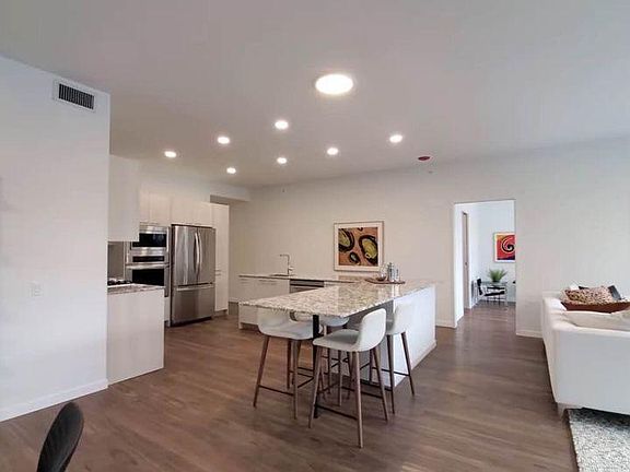 2nd image of 3449 N Elaine Pl #603