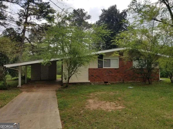 2351 Pinewood Dr, Decatur, GA 30032