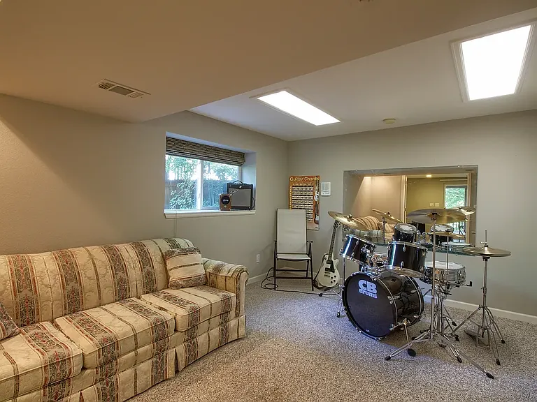 8971 Chestnut Hill Ln — Photo 25