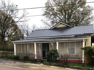206 Calhoun St, Water Valley, MS 38965