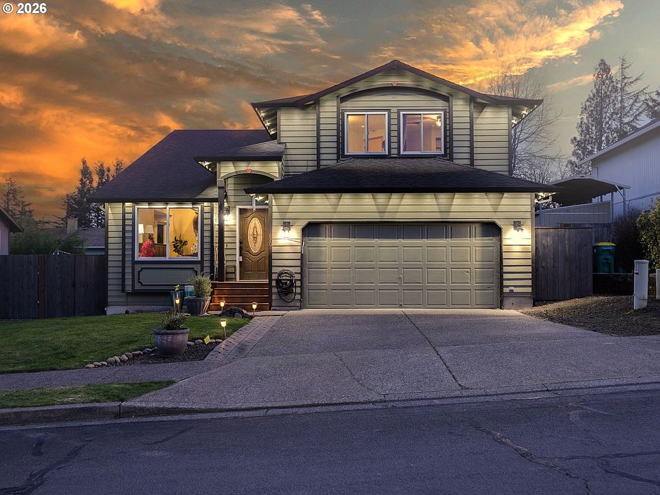 1st image of 620 SE 11th Cir