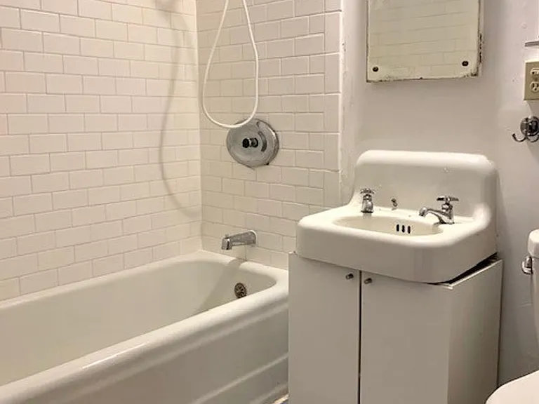 903 Bellevue Pl E — Photo 12