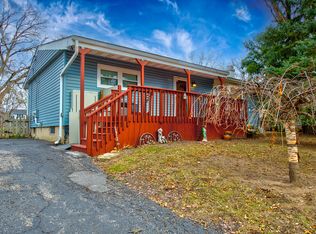 2016 Grandview Dr, Johnsburg, IL 60051