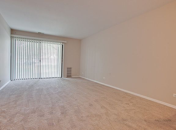 4th image of 1018 Cottonwood Ct #1AR